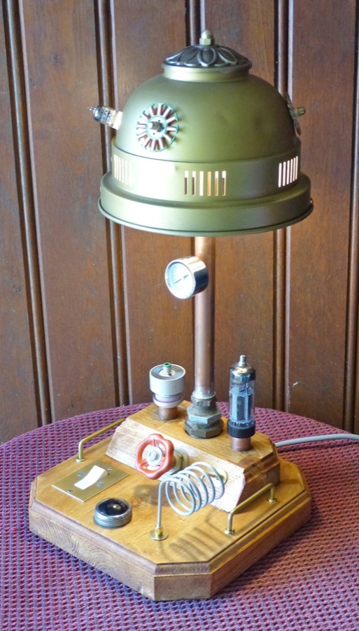 Steampunk Lamp 26_0015_900.jpg